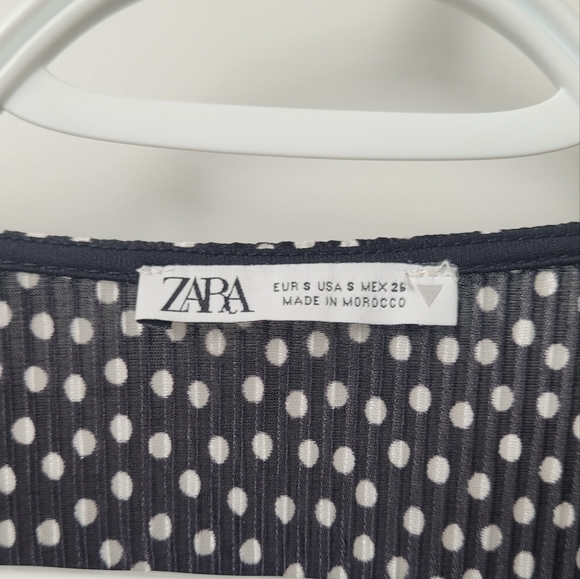 Zara Cinched Waist V-Neck Polka-Dot Blouse - Picture 3 of 4